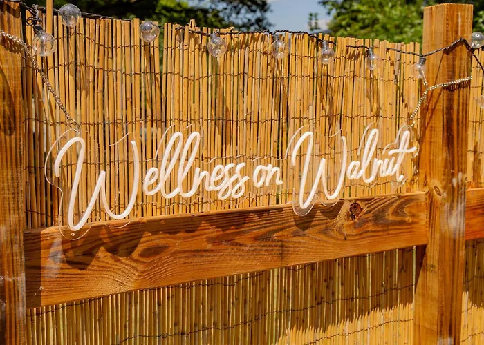 Сasa de vacaciones Wellness On Walnut - Hot Tub & Fire Pit Winston-Salem